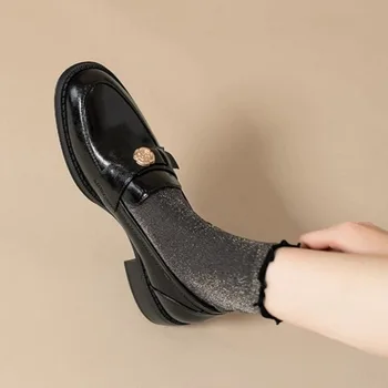 2023 Őszi Női Cipő Elegáns Fém Kialakítás, Alacsony Sarkú Női Brit Stílus Alkalmi Cipő Bankett Hivatal Naplopók Zapatos Mujer
